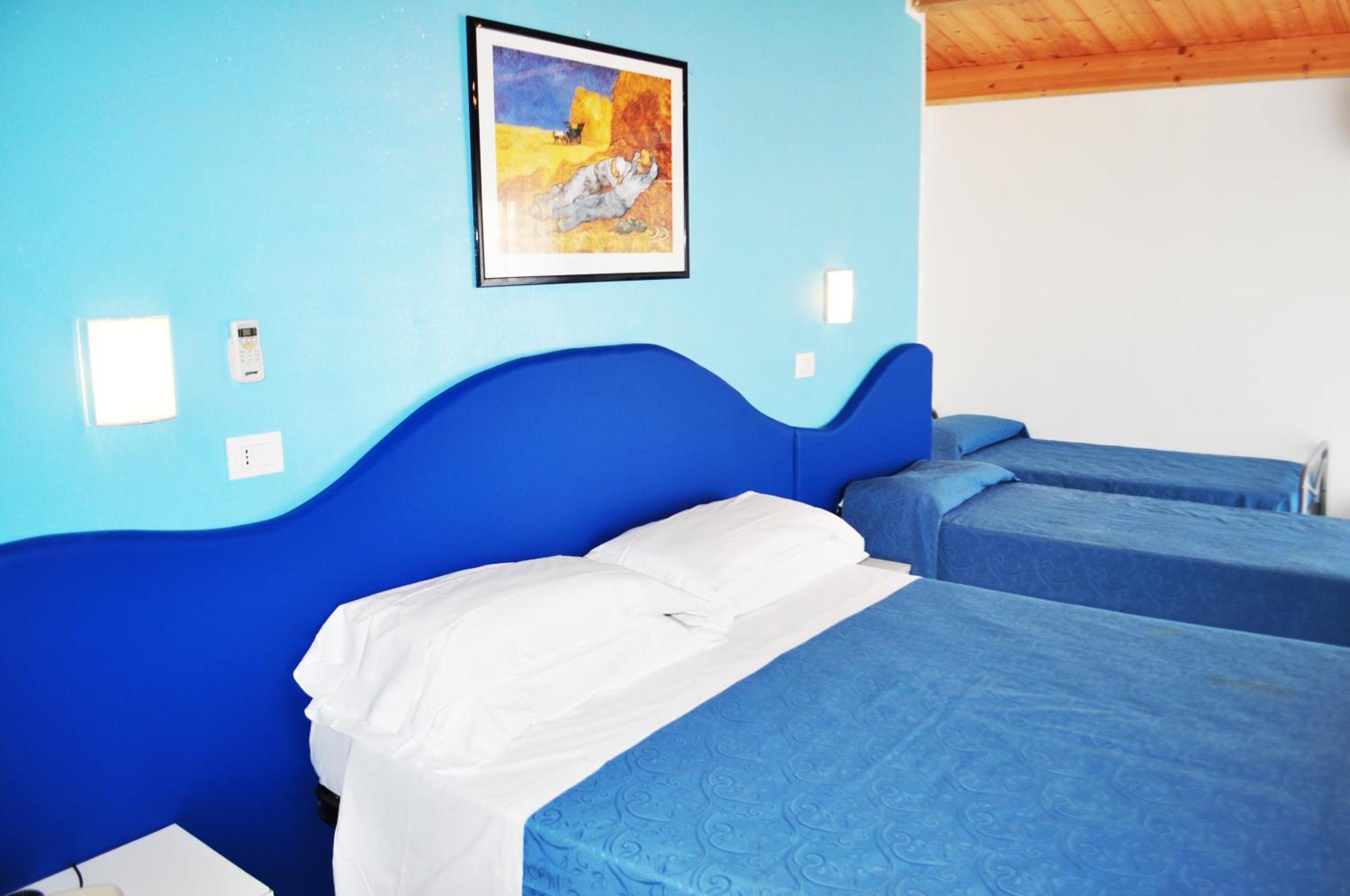 Hotel Albatros Розето-дельи-Абруцци Экстерьер фото